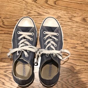 Navy blue converse